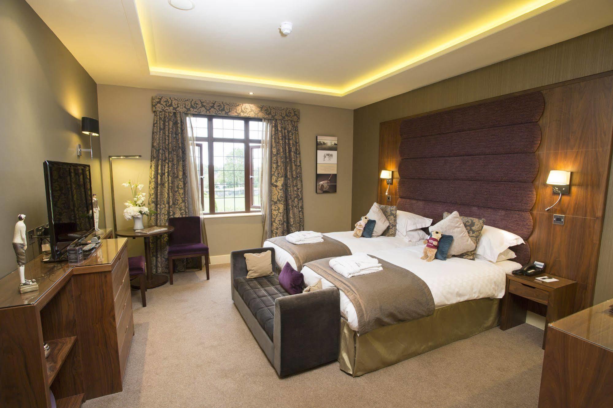 The Mere Golf Resort & Spa Luaran gambar